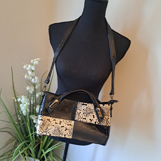 Elegant Black Floral Unbranded Handbag with shoulder strap Floral pattern